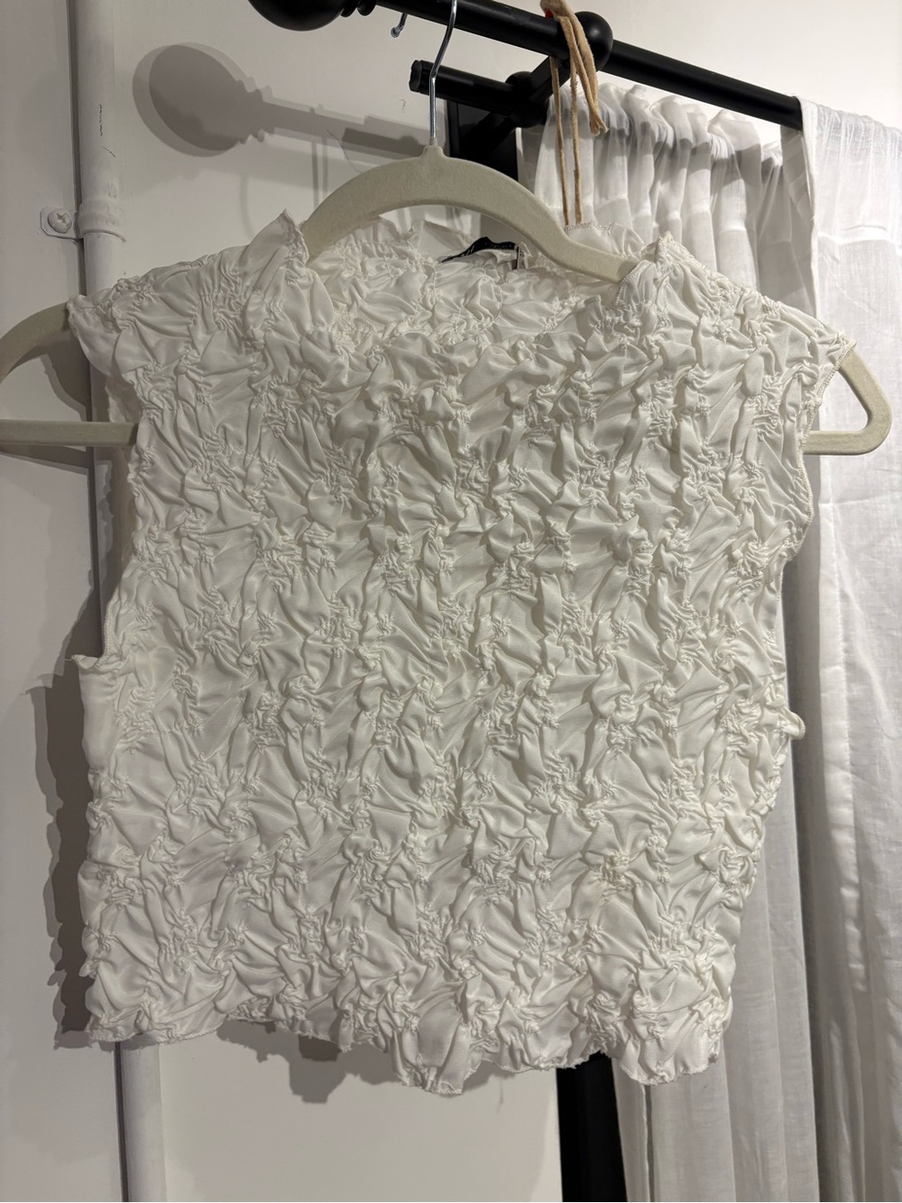 Zara White Textured Ruched Sleeveless Top